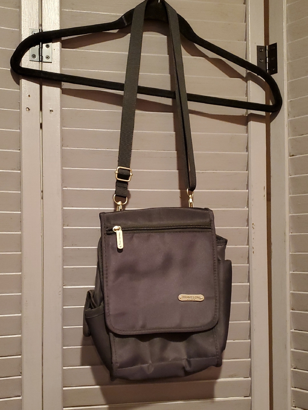 Travelon Black Crossbody Organizer Travel Purse with Adjustable Strap